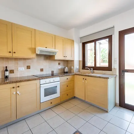 Vila Iris By Ezoria Ayia Napa