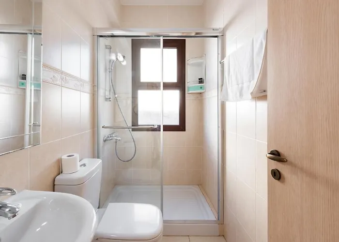 Iris By Ezoria Villa