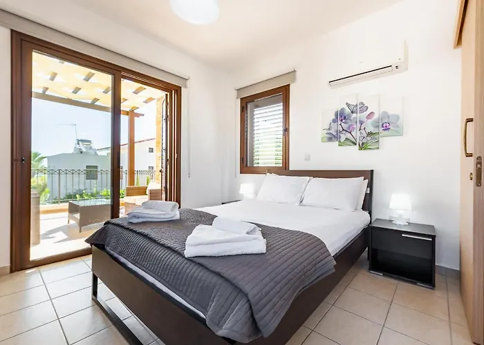 Iris By Ezoria Villa Agia Napa